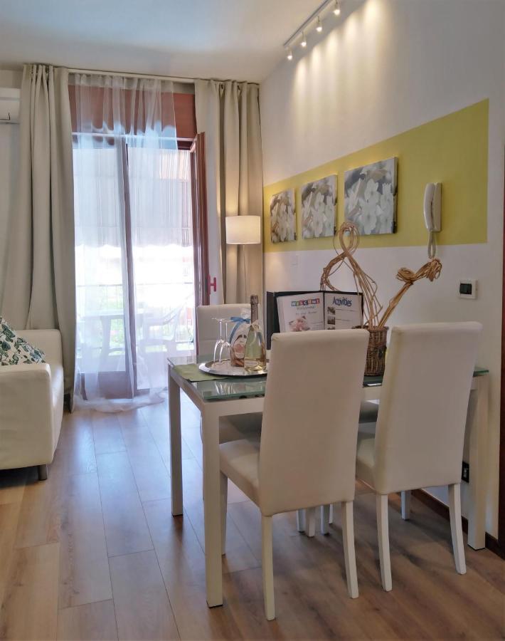 B&C Apartments 리도 디 예솔로 외부 사진